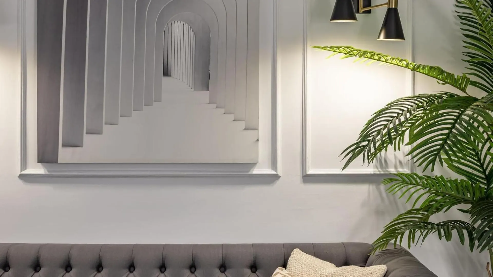 Central Stylish And Elegant 1 & 2 Bedroom Apartment II Granada 0*,  Spain