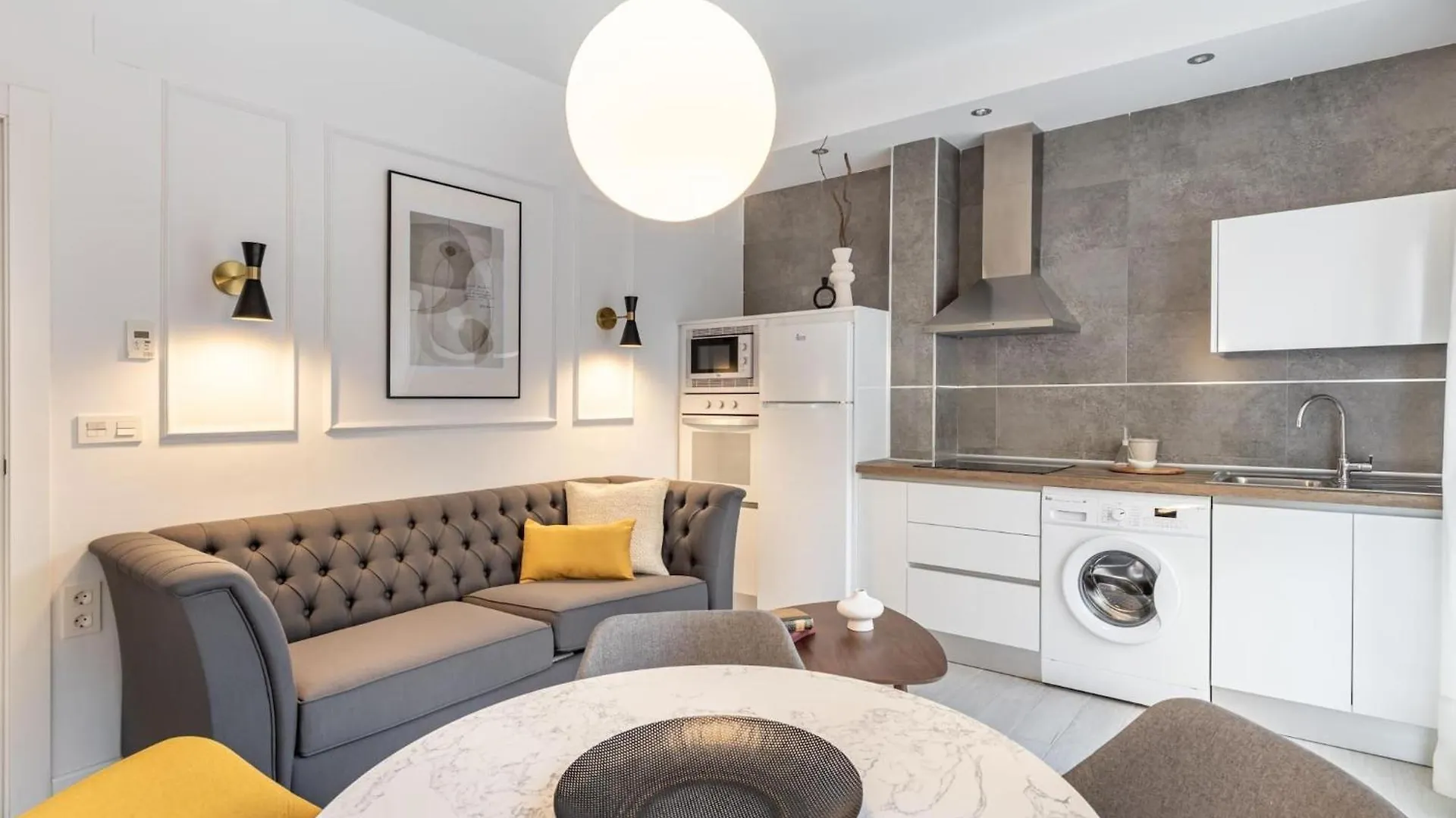 Central Stylish And Elegant 1 & 2 Bedroom Apartment II Granada