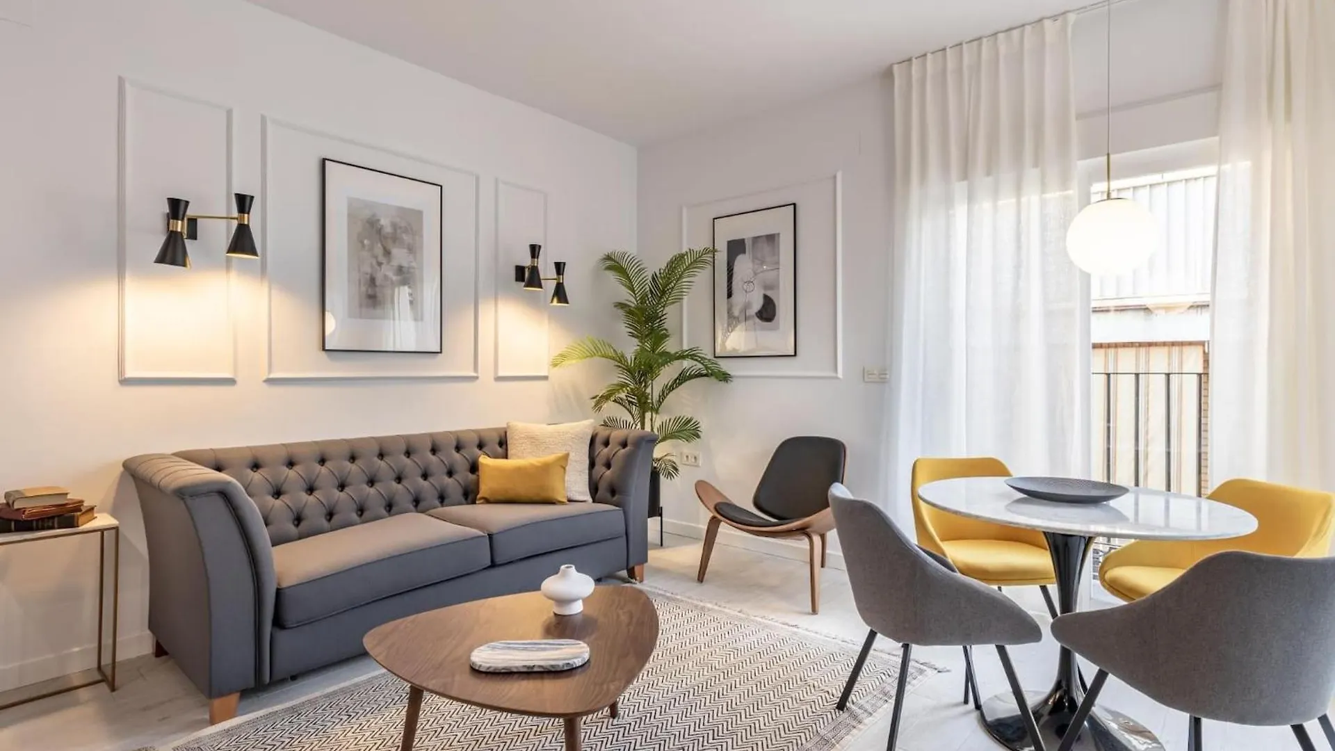 Central Stylish And Elegant 1 & 2 Bedroom Apartment II Granada