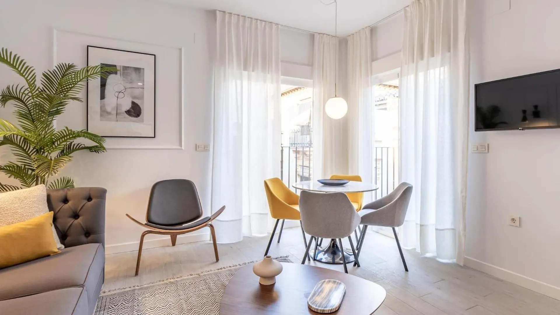 Central Stylish And Elegant 1 & 2 Bedroom Apartment II Granada